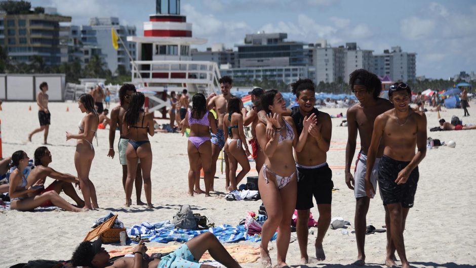 Florida coronavirus spike affects bars, Miami beaches for July Fourth