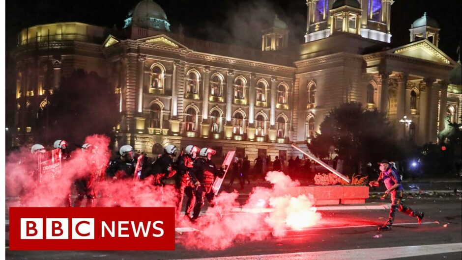 Coronavirus: Belgrade protesters storm Serb parliament over curfew – BBC News